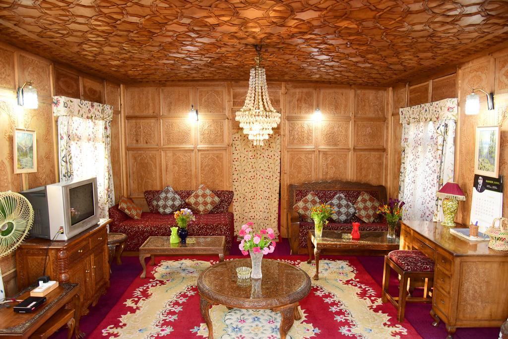 Hotel White House Group Of Houseboats Srīnagar Exterior foto