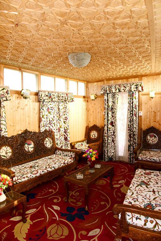Hotel White House Group Of Houseboats Srīnagar Exterior foto